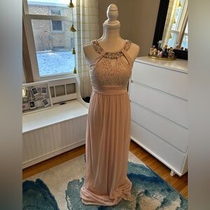 Long formal prom or bridesmaid dress. Size 5
